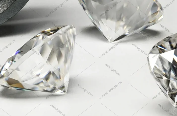 kim cương Lab-Grown và kim moissanite