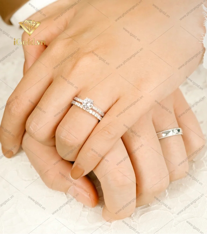nhẫn cưới kim cương